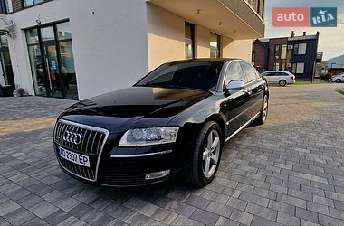 Седан Audi A8 2005 в Ужгороді