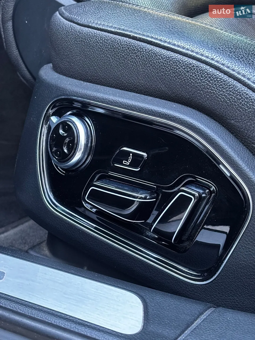 2013 Audi A8 - мініатюра 27