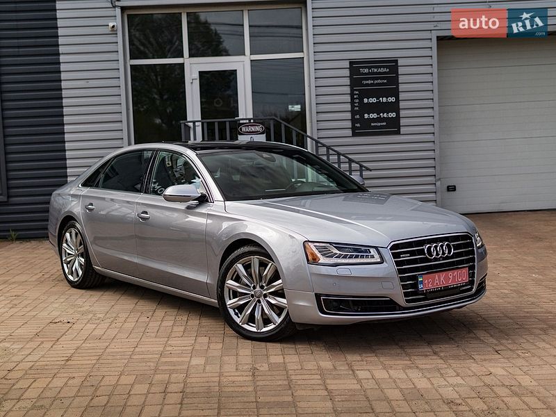 Седан Audi A8 2016 в Кропивницком