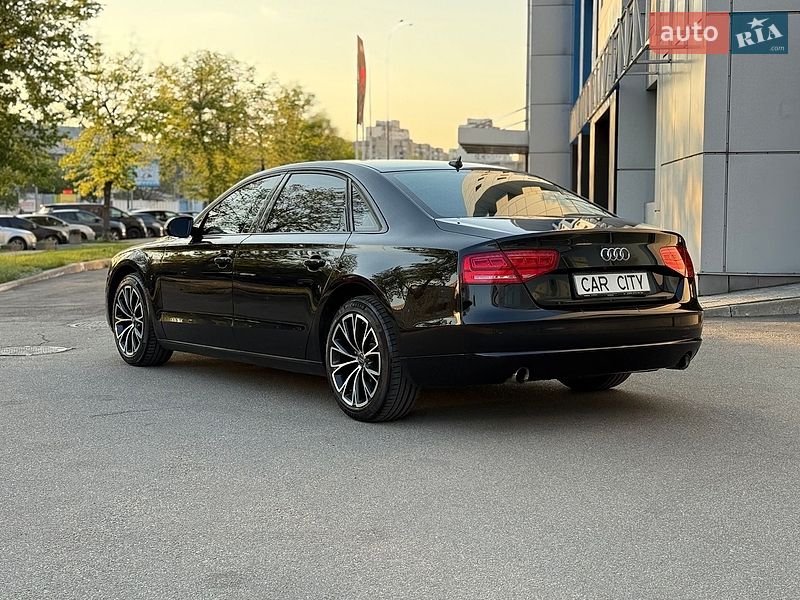 Седан Audi A8 2014 в Києві