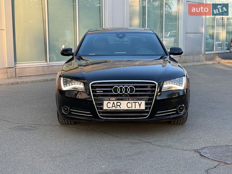 Седан Audi A8 2014 в Києві