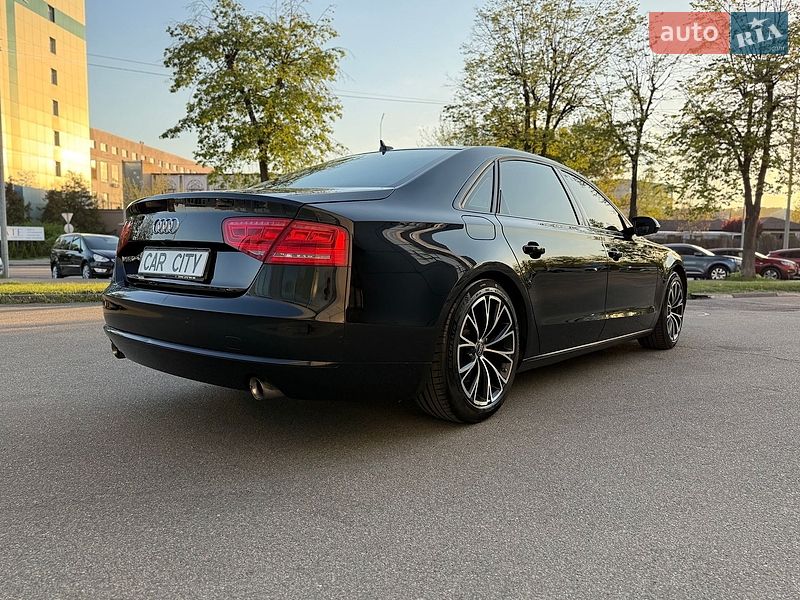 Седан Audi A8 2014 в Києві