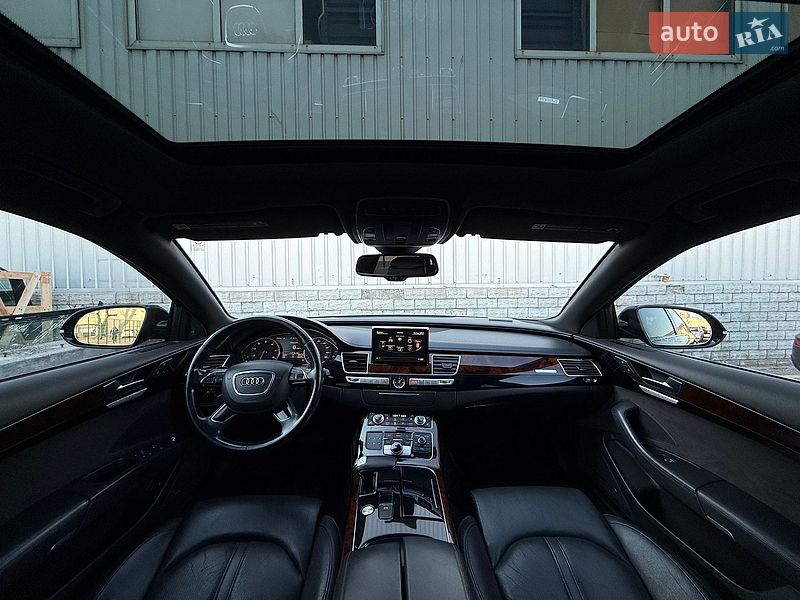 Седан Audi A8 2014 в Києві