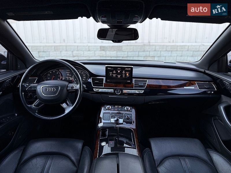 Седан Audi A8 2014 в Києві