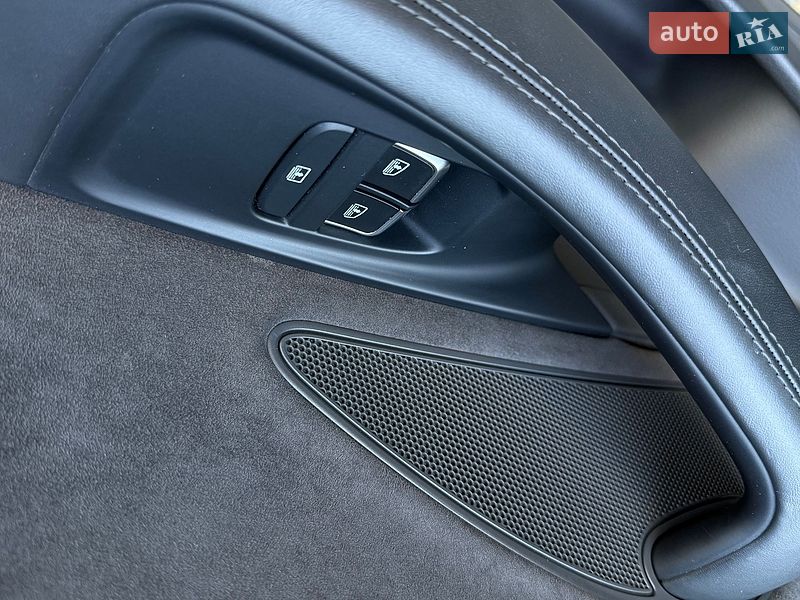 Седан Audi A8 2014 в Києві
