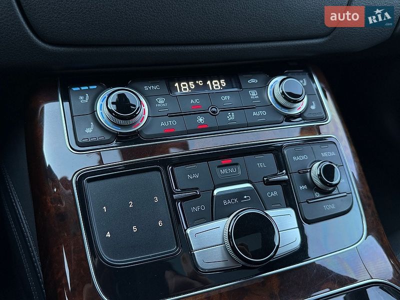 Седан Audi A8 2014 в Києві