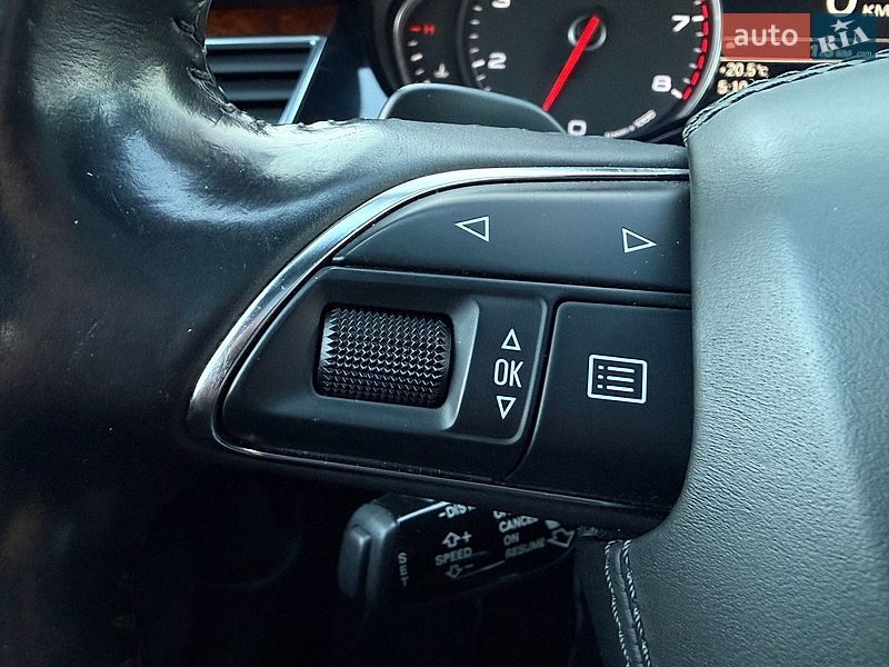 Седан Audi A8 2014 в Києві
