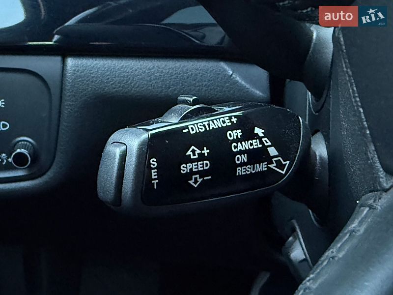 Седан Audi A8 2014 в Києві