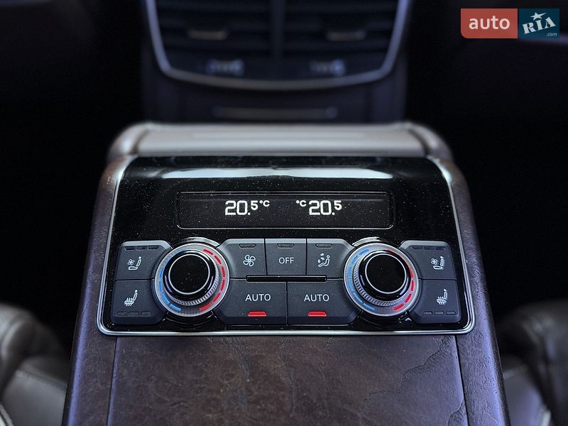 Седан Audi A8 2010 в Днепре
