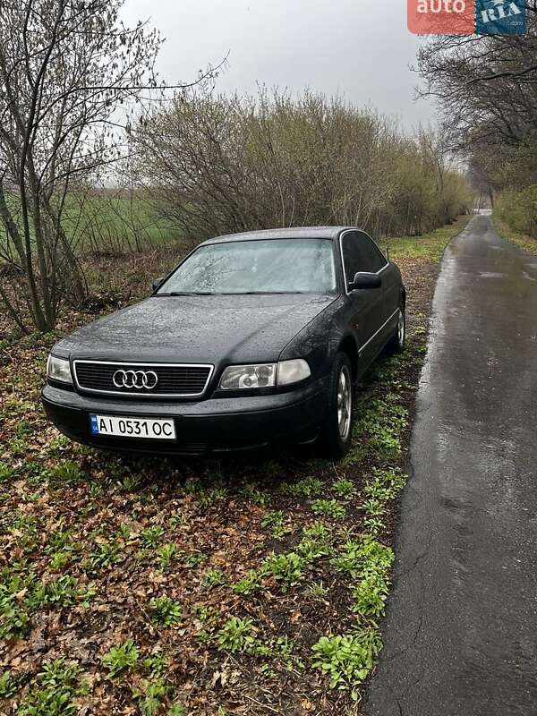 Седан Audi A8 1996 в Киеве