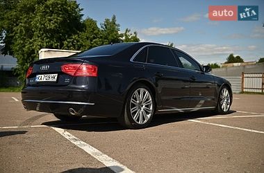 Седан Audi A8 2010 в Ровно