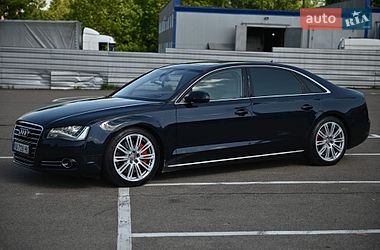 Седан Audi A8 2010 в Ровно