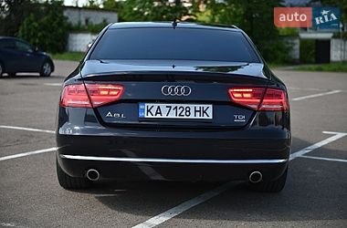 Седан Audi A8 2010 в Ровно