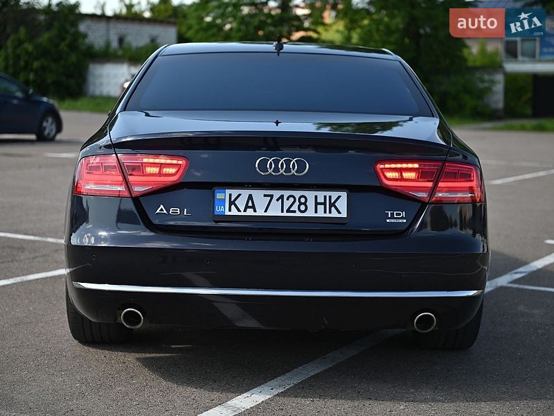 Седан Audi A8 2010 в Ровно