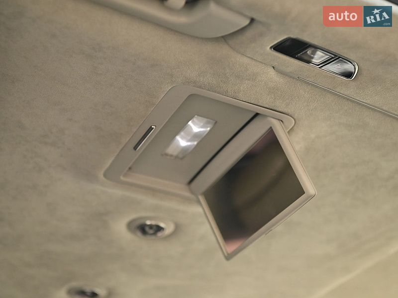 Седан Audi A8 2010 в Ровно