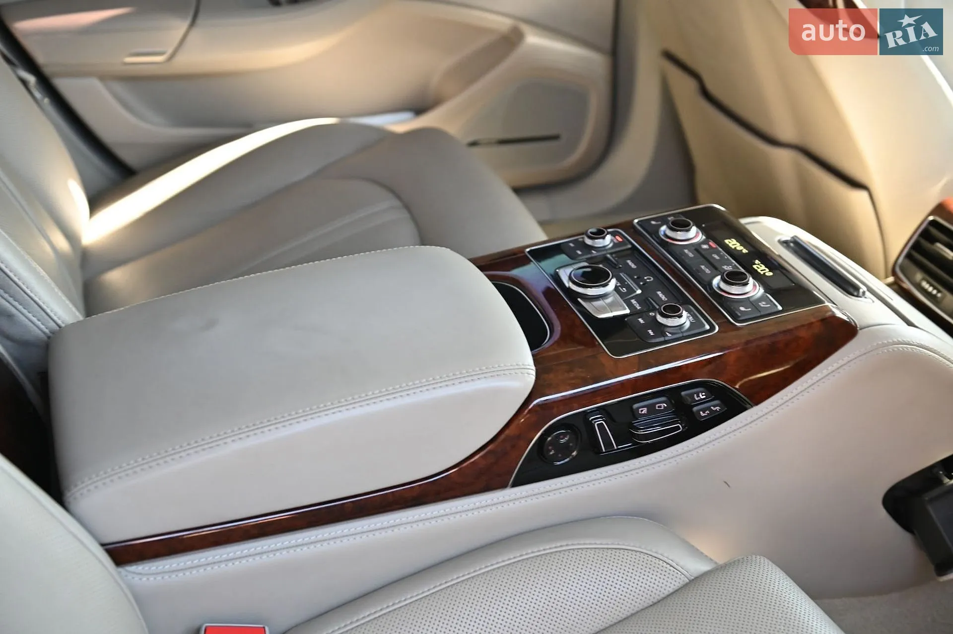 2010 Audi A8 - мініатюра 49