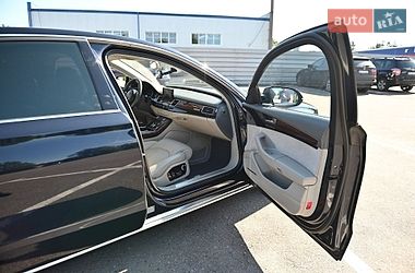 Седан Audi A8 2010 в Ровно