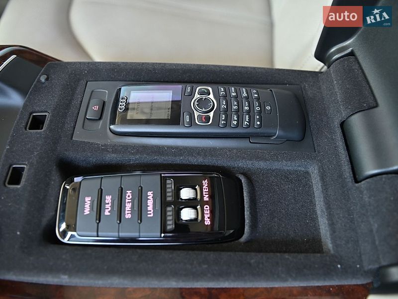 Седан Audi A8 2010 в Ровно