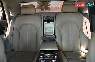 Седан Audi A8 2010 в Ровно