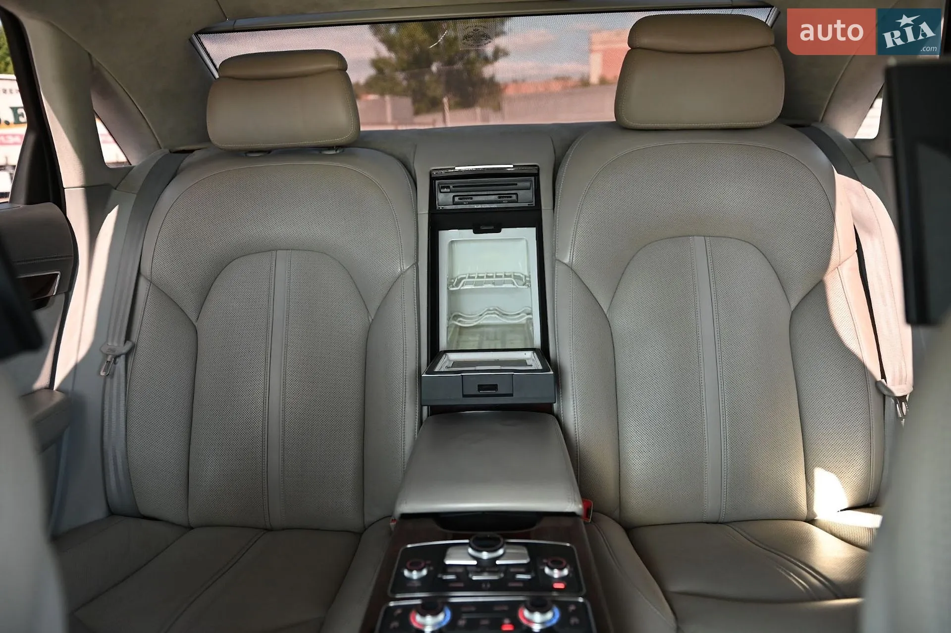 2010 Audi A8 - мініатюра 79