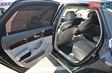 Седан Audi A8 2010 в Ровно