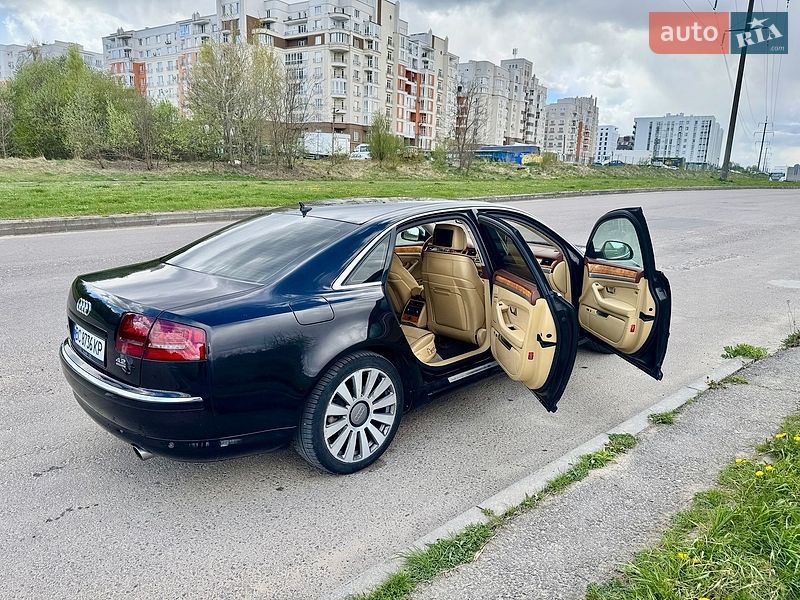 Седан Audi A8 2009 в Львове