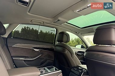 Седан Audi A8 2022 в Киеве