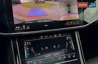 Седан Audi A8 2022 в Киеве