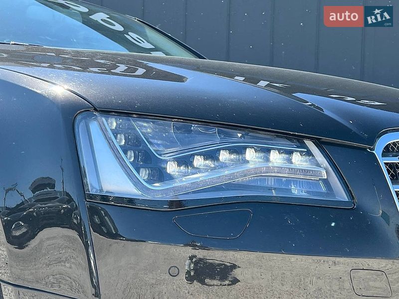 Седан Audi A8 2012 в Львові