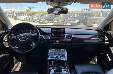 Седан Audi A8 2012 в Львові