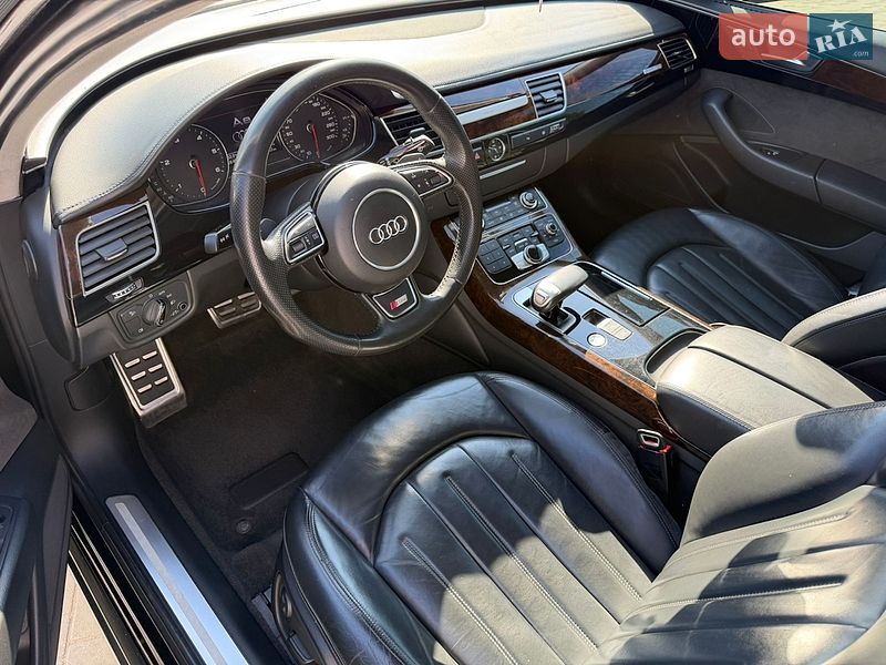 Седан Audi A8 2017 в Житомирі
