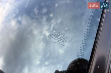 Седан Audi A8 2000 в Староконстантинове