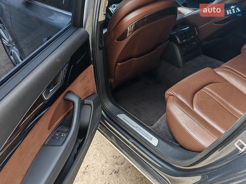 Седан Audi A8 2015 в Луцьку