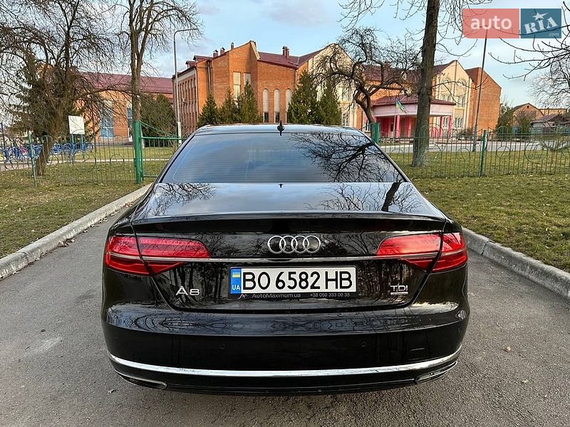 Седан Audi A8 2014 в Виннице