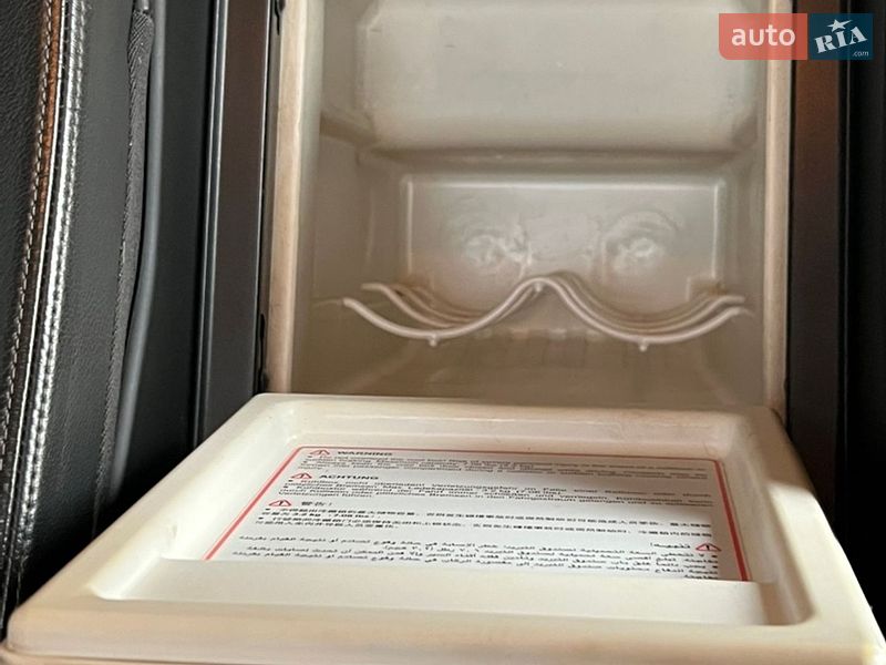 Седан Audi A8 2005 в Нежине