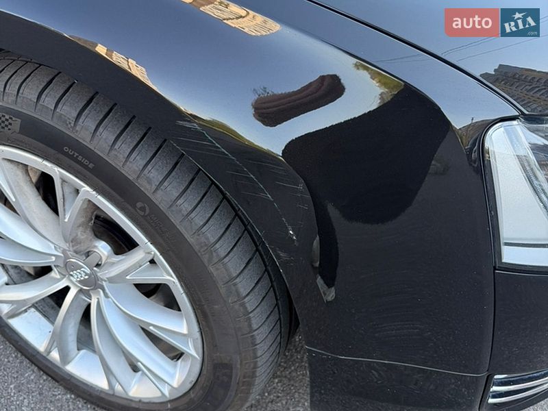 Седан Audi A8 2012 в Киеве
