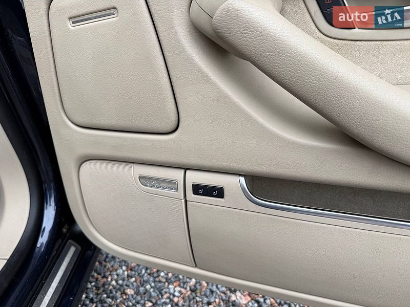 Седан Audi A8 2009 в Стрию