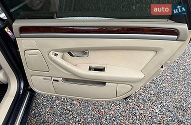 Седан Audi A8 2009 в Стрию