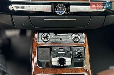Седан Audi A8 2013 в Львове