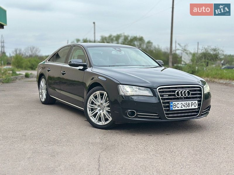 Седан Audi A8 2013 в Львове