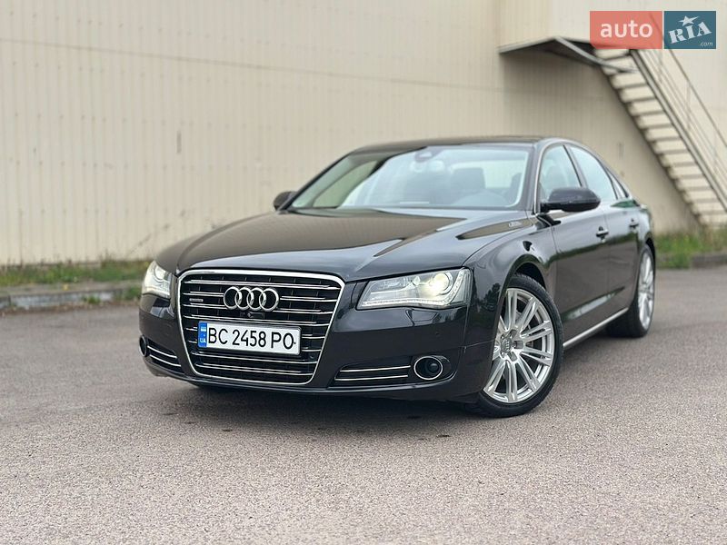 Седан Audi A8 2013 в Львове