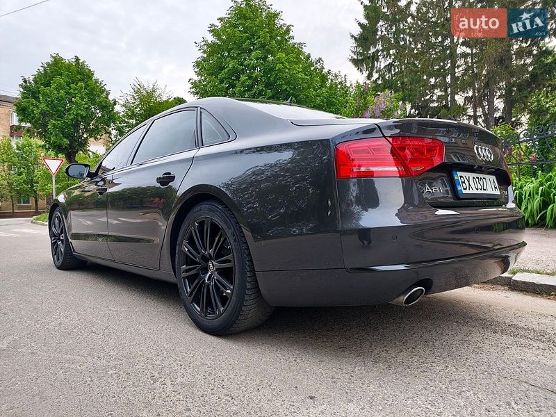Седан Audi A8 2013 в Бердичеве