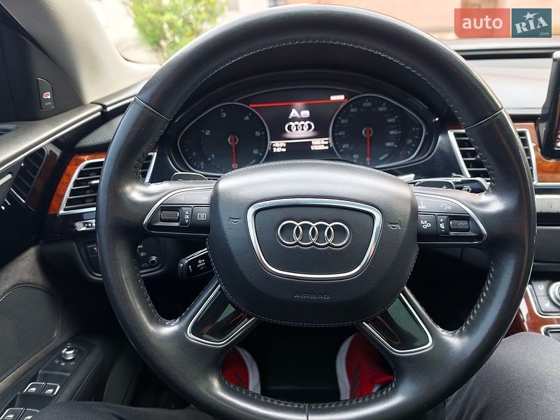 Седан Audi A8 2013 в Бердичеве