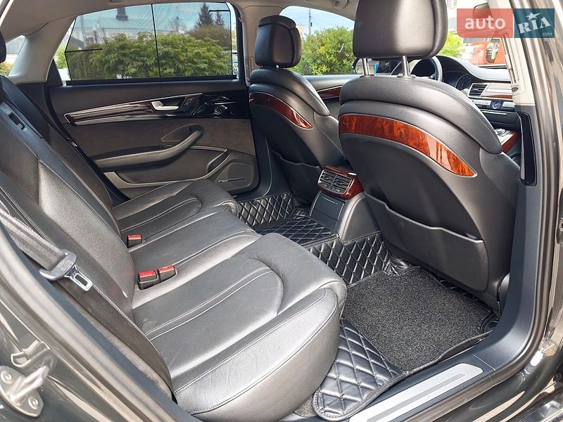 Седан Audi A8 2013 в Бердичеве