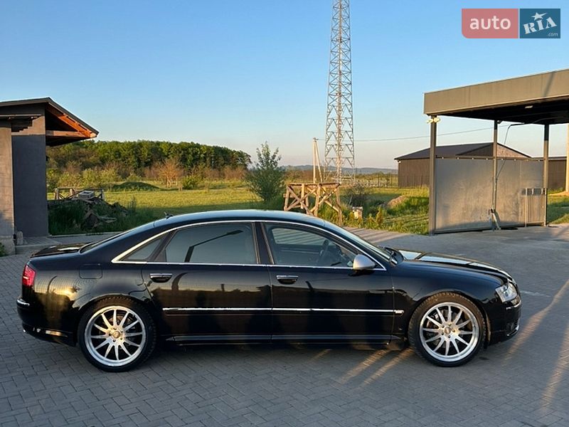 Седан Audi A8 2006 в Тячеве