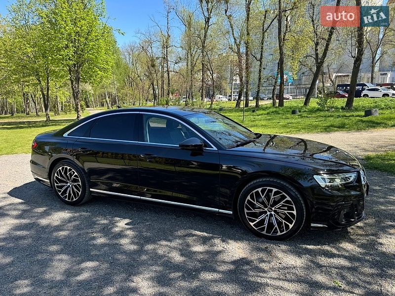 Седан Audi A8 2024 в Хмельницком
