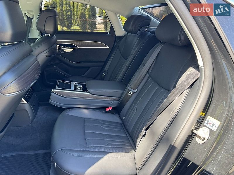 Седан Audi A8 2024 в Хмельницком