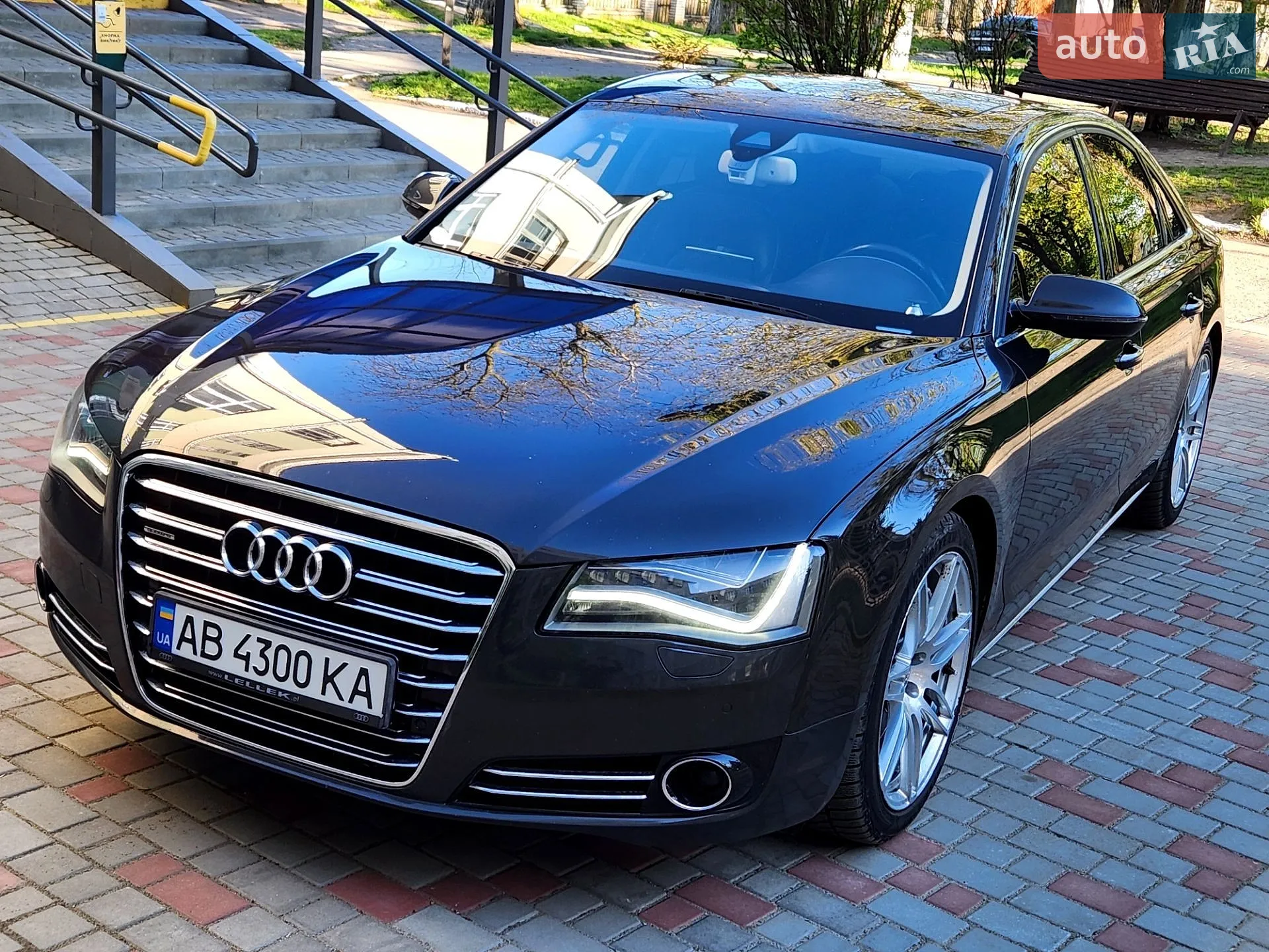 2010 Audi A8 - мініатюра 6