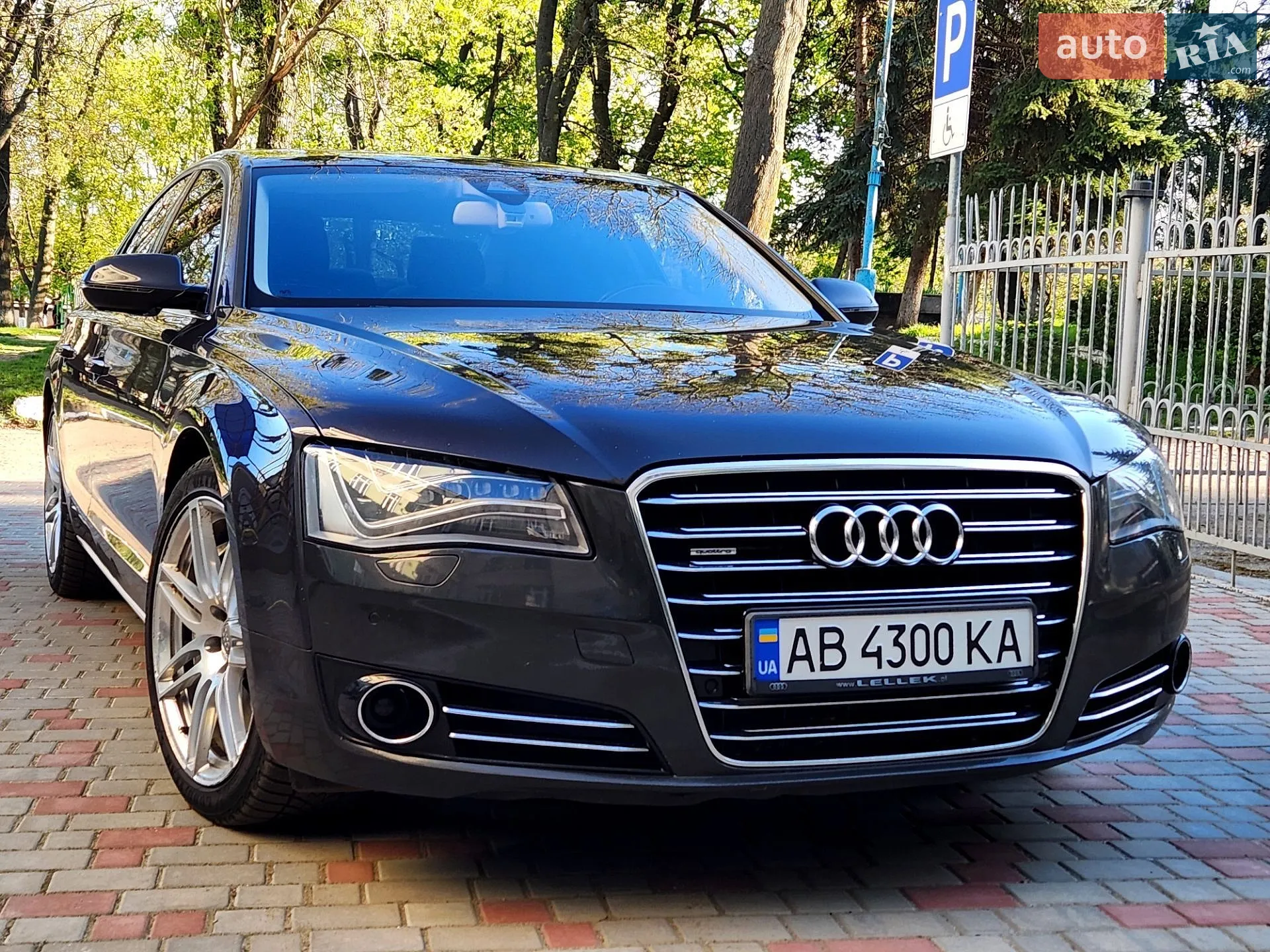 2010 Audi A8 - мініатюра 4