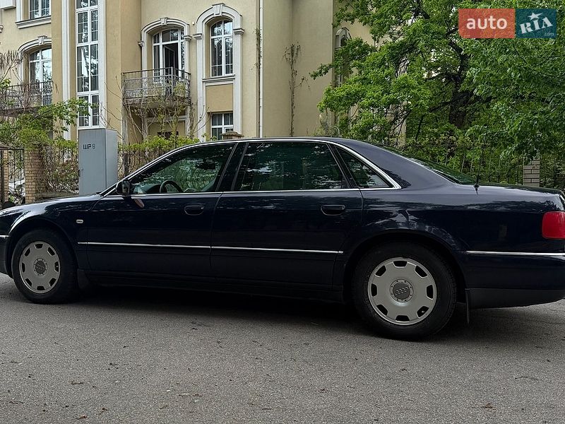 Седан Audi A8 2001 в Києві